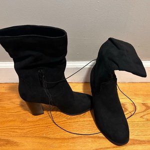 Women's Suede Boots Heel NEW size 6